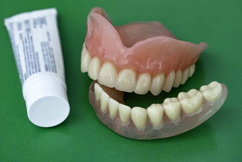 dentures and adhesive
